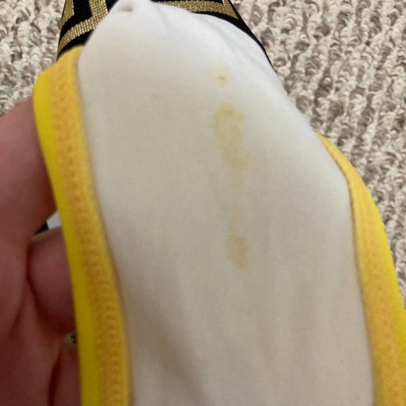 PrettyLittleThing Yellow Greek Key Low Scoop Bikini Top Cheeky Bottoms Size US 0 - Picture 11 of 15